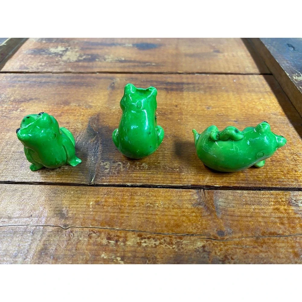 Set of 3 Miniature Green Frog Figurines Glossy Resin Tiny Garden Decor Statues